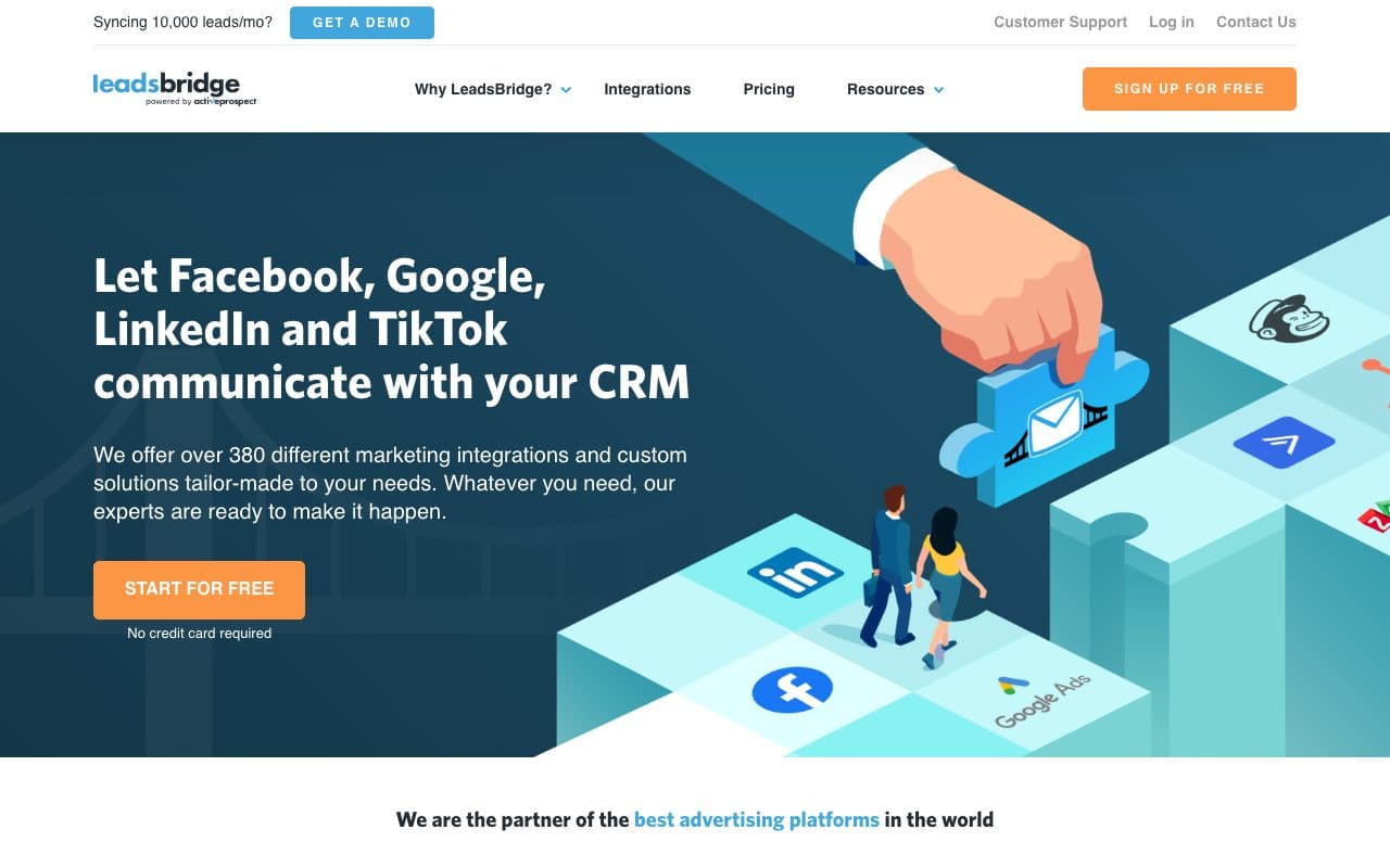 LeadsBridge homepage, above the fold